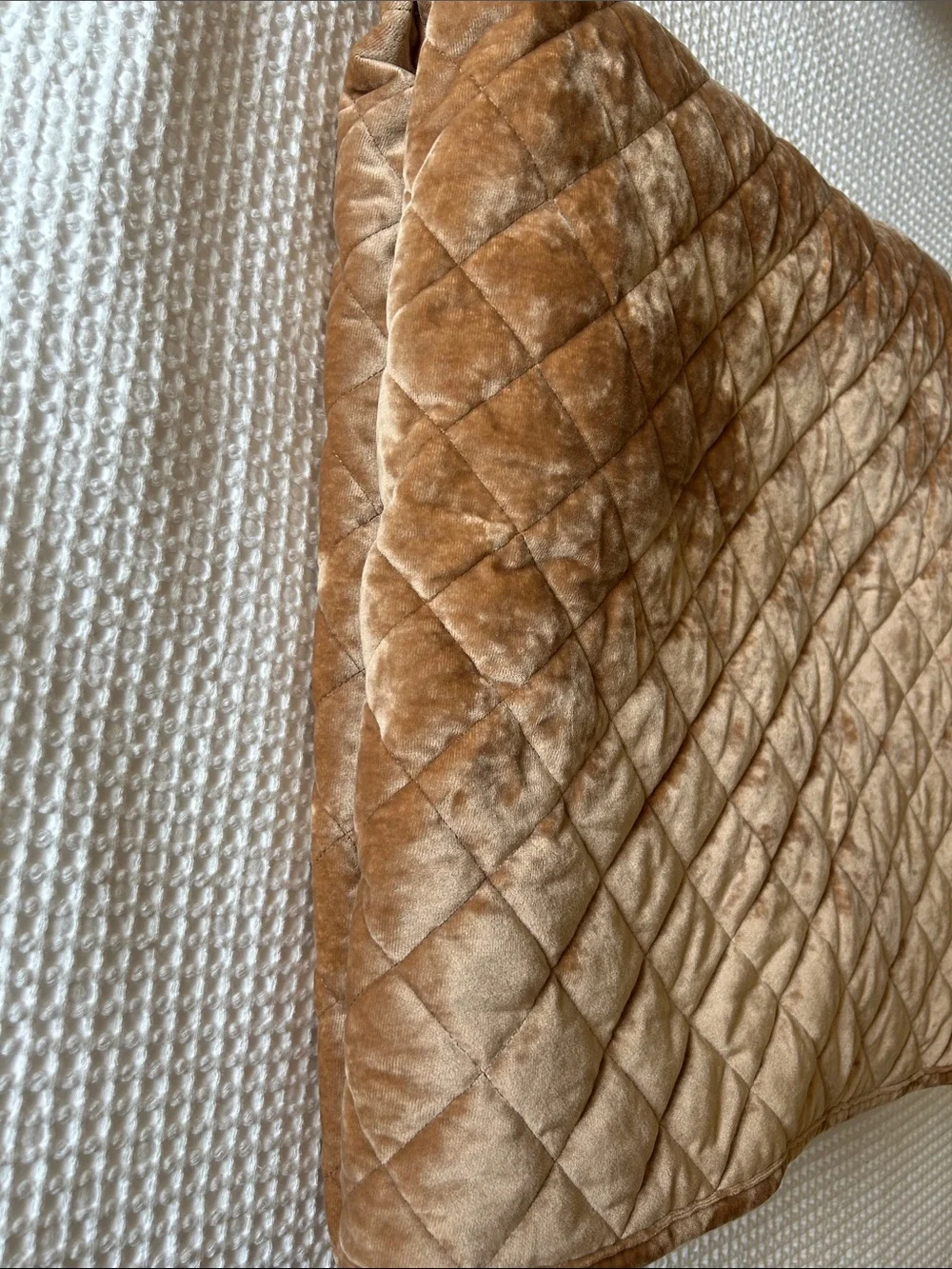 Threshold F/Q Velvet Quilt - Brown/Orange